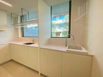 Apartamento T2 para Venda em Aldoar, Foz do Douro e Nevogilde