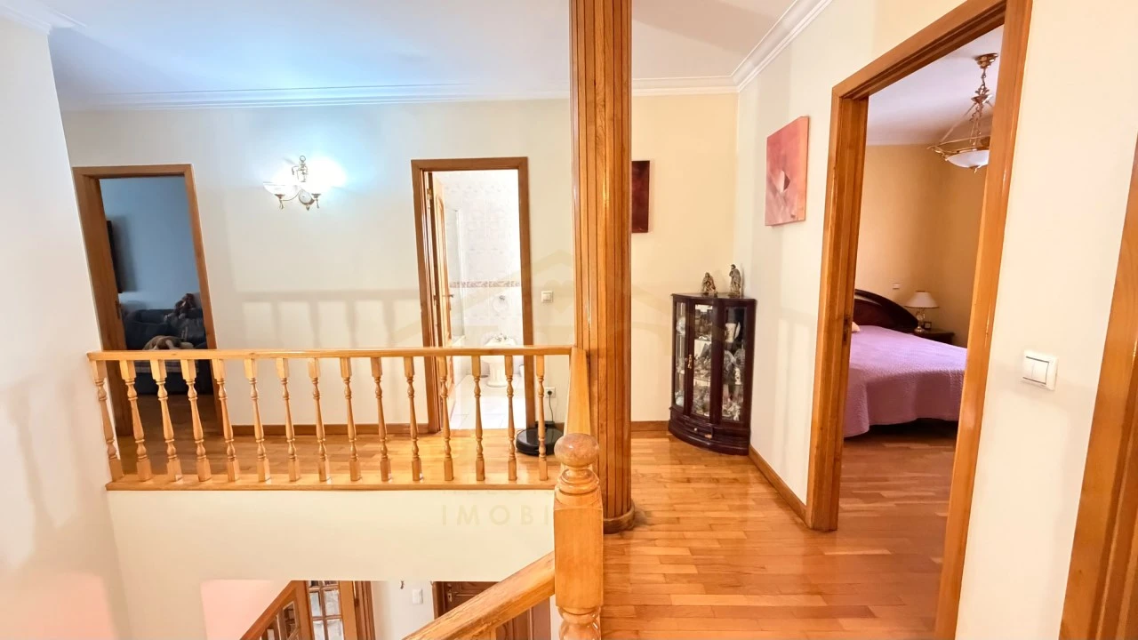 Moradia T5 para Venda em Custóias, Leça do Balio e Guifões Foto 27