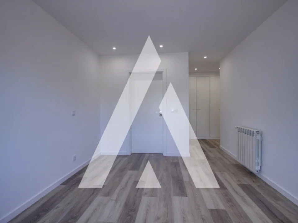 Apartamento T3 para Venda em Oliveira do Bairro Foto 9