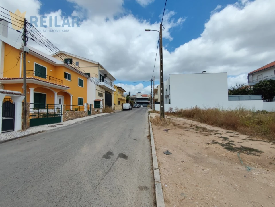 Terreno para Venda em Santa Iria de Azoia, São João da Talha e Bobadela Foto 12