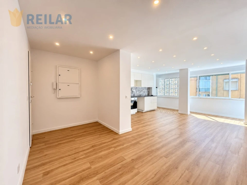 Apartamento T2 para Venda em Encosta do Sol Foto 1
