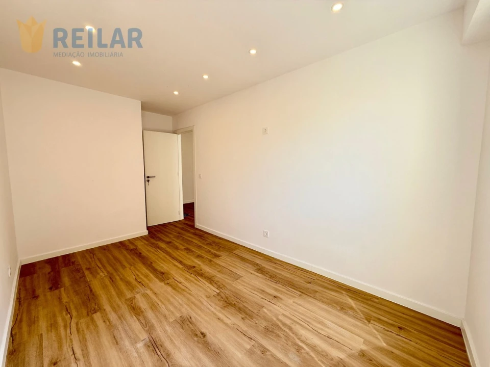 Apartamento T2 para Venda em Encosta do Sol Foto 19