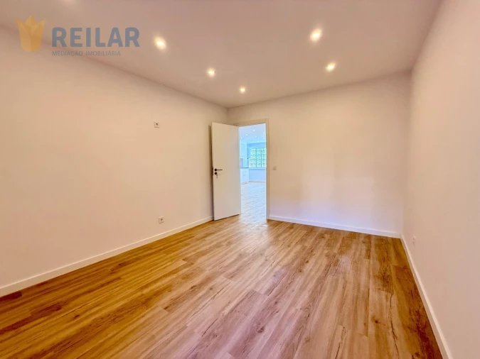 Apartamento T2 para Venda em Encosta do Sol Foto 23