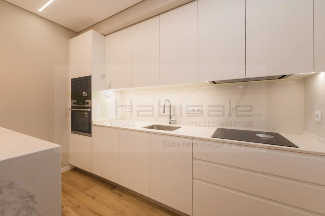 Apartamento T3 para Venda em Carcavelos e Parede Foto 4