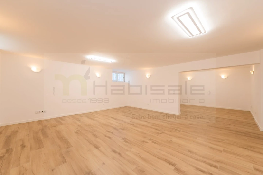 Apartamento T3 para Venda em Carcavelos e Parede Foto 35