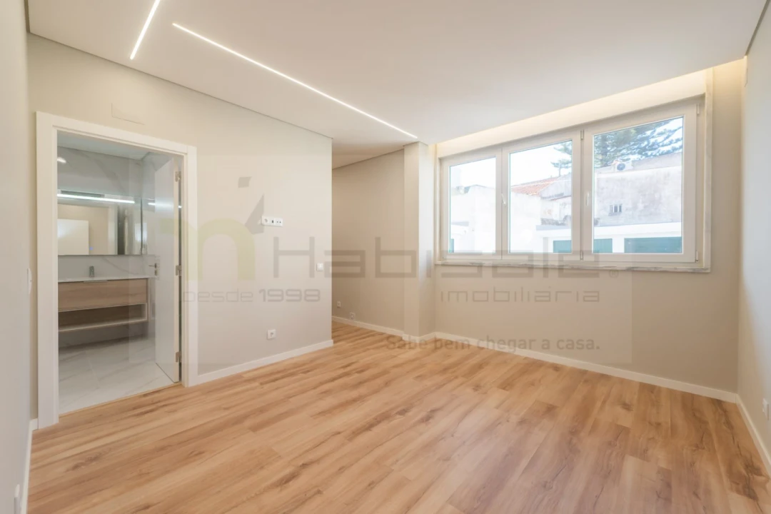 Apartamento T3 para Venda em Carcavelos e Parede Foto 25