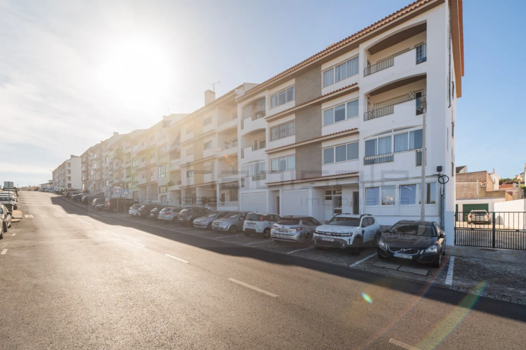 Apartamento T3 para Venda em Carcavelos e Parede Foto 39