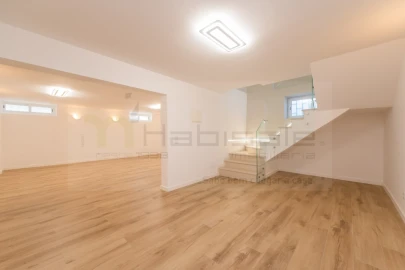 Apartamento T3 para Venda em Carcavelos e Parede