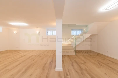 Apartamento T3 para Venda em Carcavelos e Parede