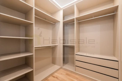 Apartamento T3 para Venda em Carcavelos e Parede