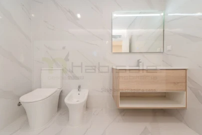 Apartamento T3 para Venda em Carcavelos e Parede