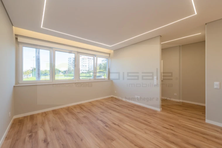 Apartamento T3 para Venda em Carcavelos e Parede Foto 8