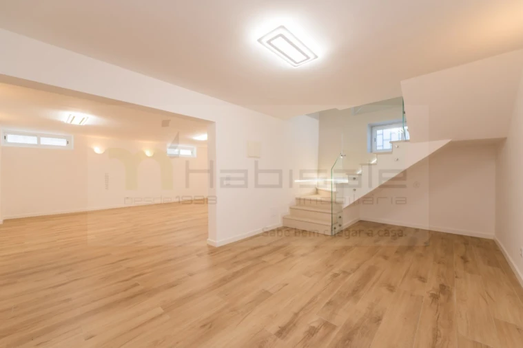 Apartamento T3 para Venda em Carcavelos e Parede Foto 33