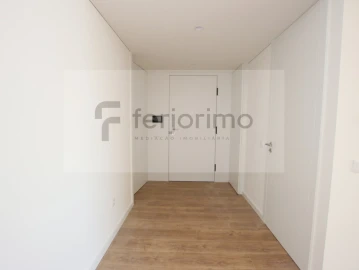 Apartamento T3 para Venda em Urgezes