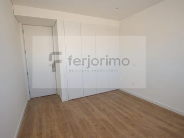 Apartamento T3 para Venda em Urgezes