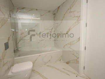 Apartamento T3 para Venda em Urgezes