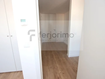Apartamento T3 para Venda em Urgezes