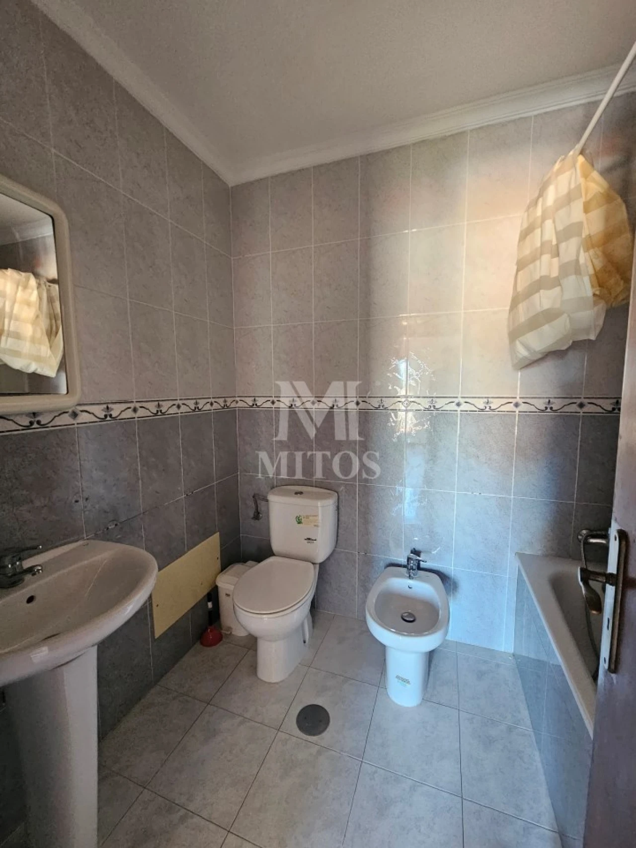 Apartamento T4 para Arrendamento em Darque Foto 15