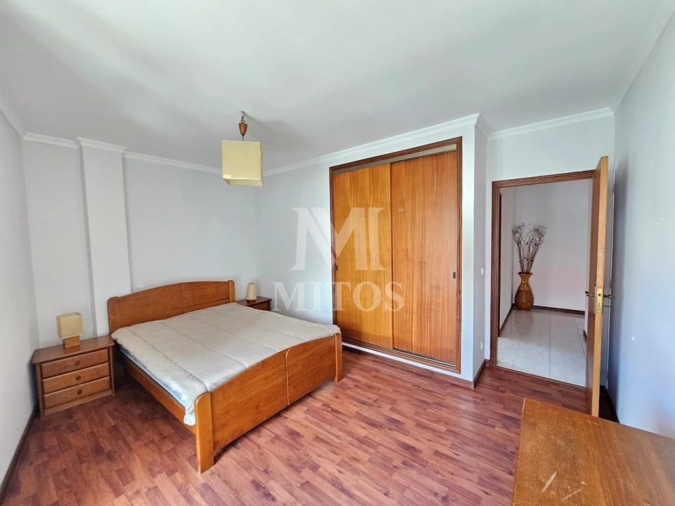 Apartamento T4 para Arrendamento em Darque Foto 16