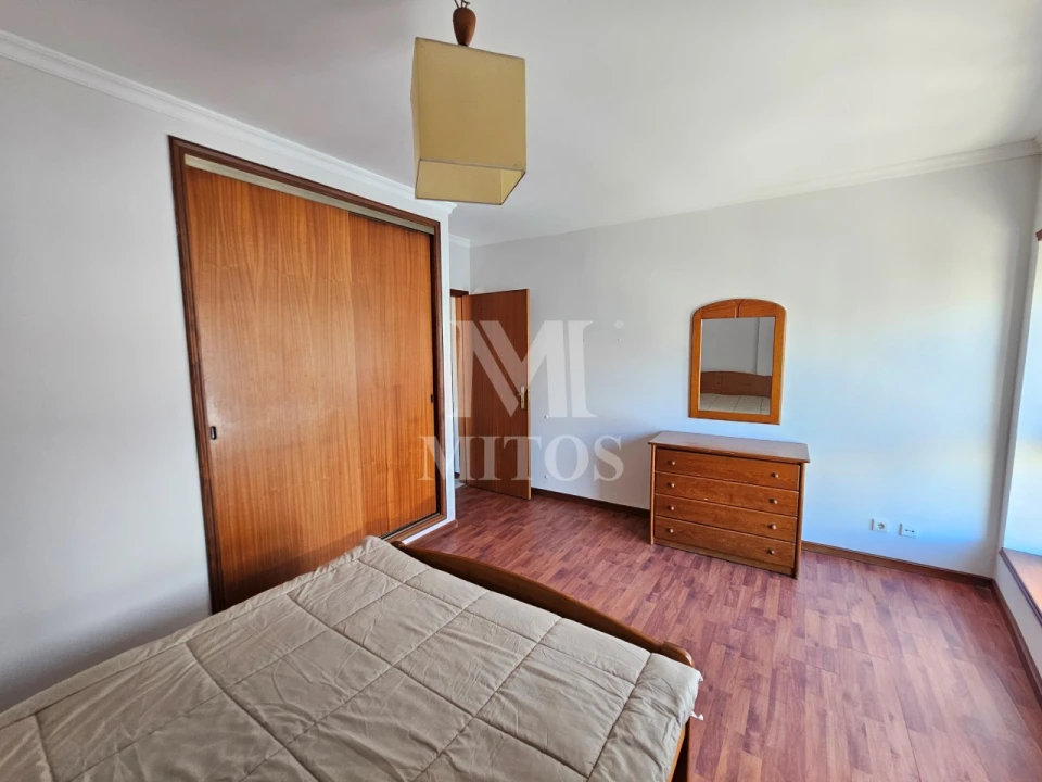 Apartamento T4 para Arrendamento em Darque Foto 17