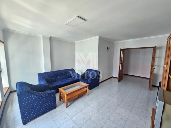 Apartamento T4 para Arrendamento em Darque Foto 2