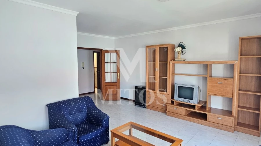 Apartamento T4 para Arrendamento em Darque