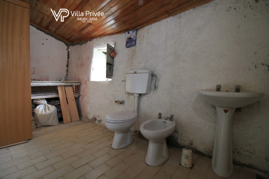 Moradia T2 para Venda em Semide e Rio Vide Foto 8