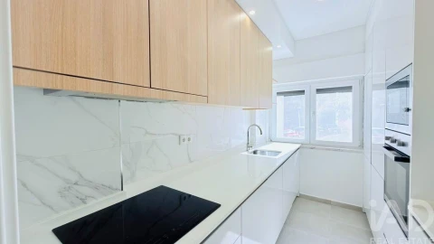 Apartamento T2 para Arrendamento em União das Freguesias de Setúbal