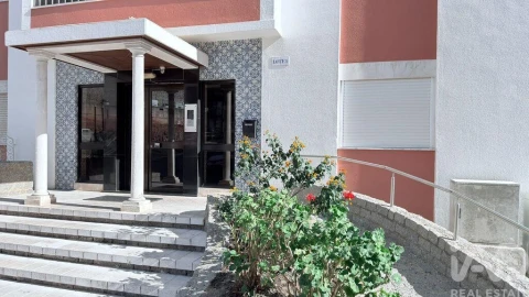 Apartamento T2 para Arrendamento em União das Freguesias de Setúbal