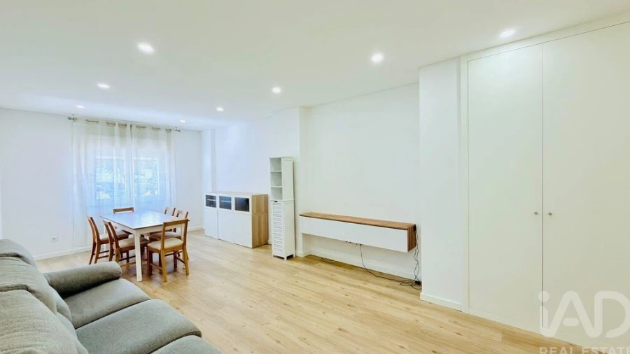 Apartamento T2 para Arrendamento em União das Freguesias de Setúbal