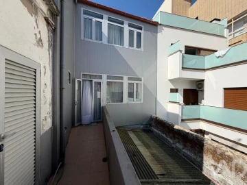 Moradia T13 para Venda em Póvoa de Varzim, Beiriz e Argivai