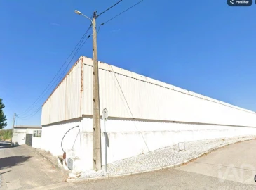 Armazém para Venda em Azeitão (São Lourenço e São Simão)