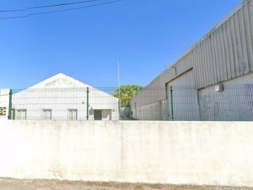 Armazém para Venda em Azeitão (São Lourenço e São Simão)