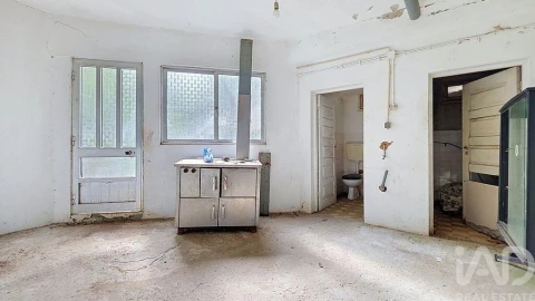 Moradia T3 para Venda em Vila de Cucujães