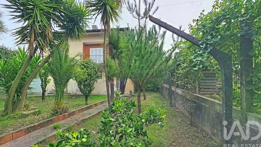 Moradia T3 para Venda em Vila de Cucujães