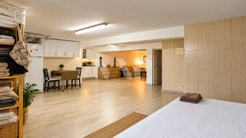 Moradia T4 para Venda em Quarteira