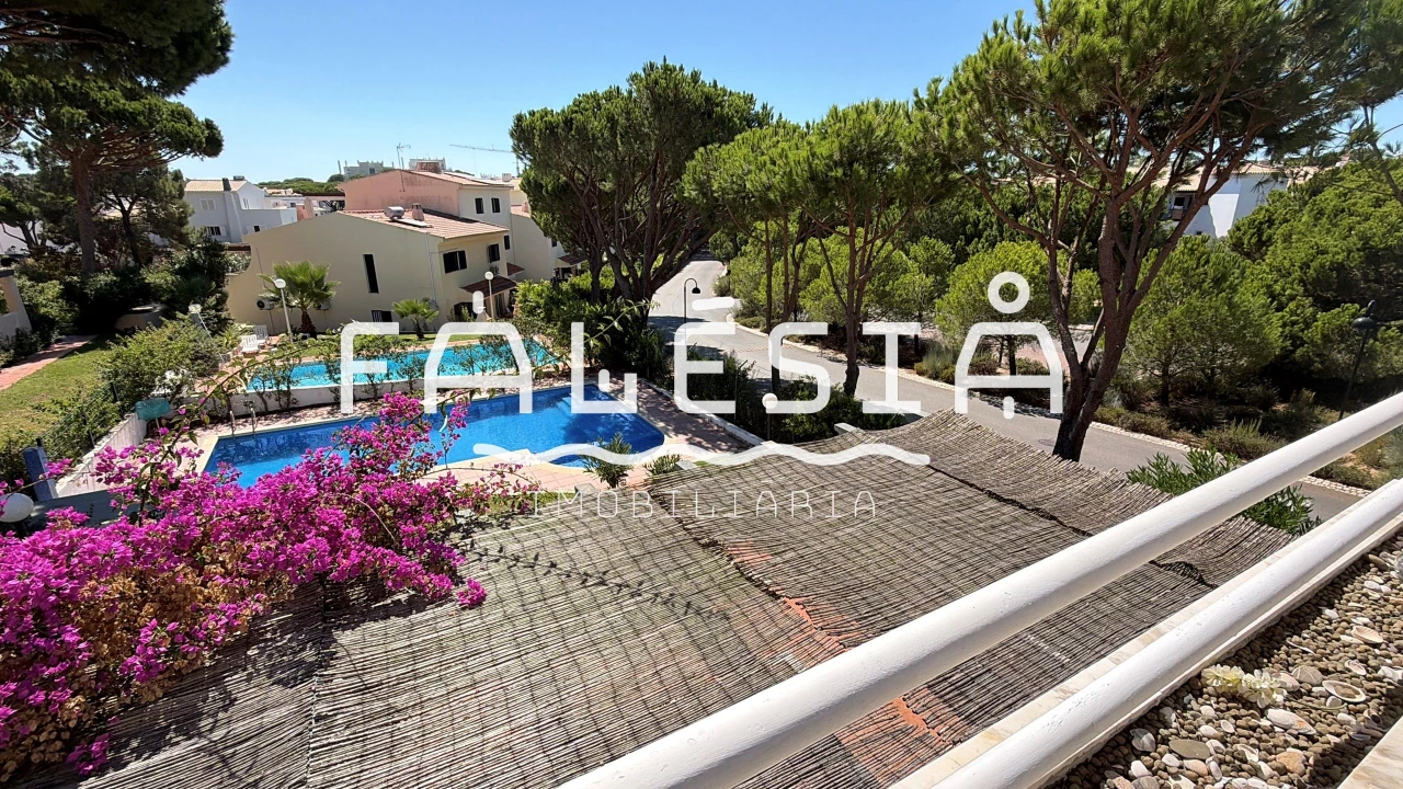 Moradia T3 para Venda em Albufeira e Olhos de Água Foto 34