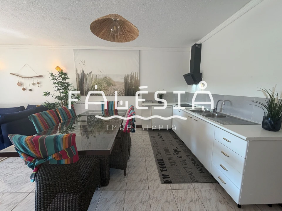 Moradia T3 para Venda em Albufeira e Olhos de Água Foto 10