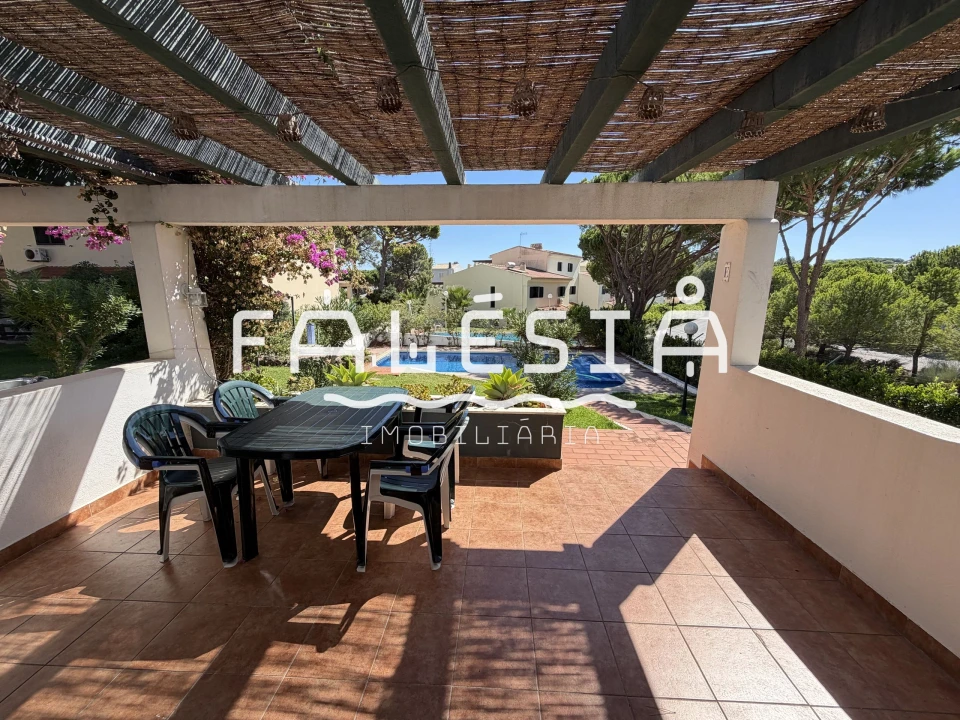 Moradia T3 para Venda em Albufeira e Olhos de Água Foto 4