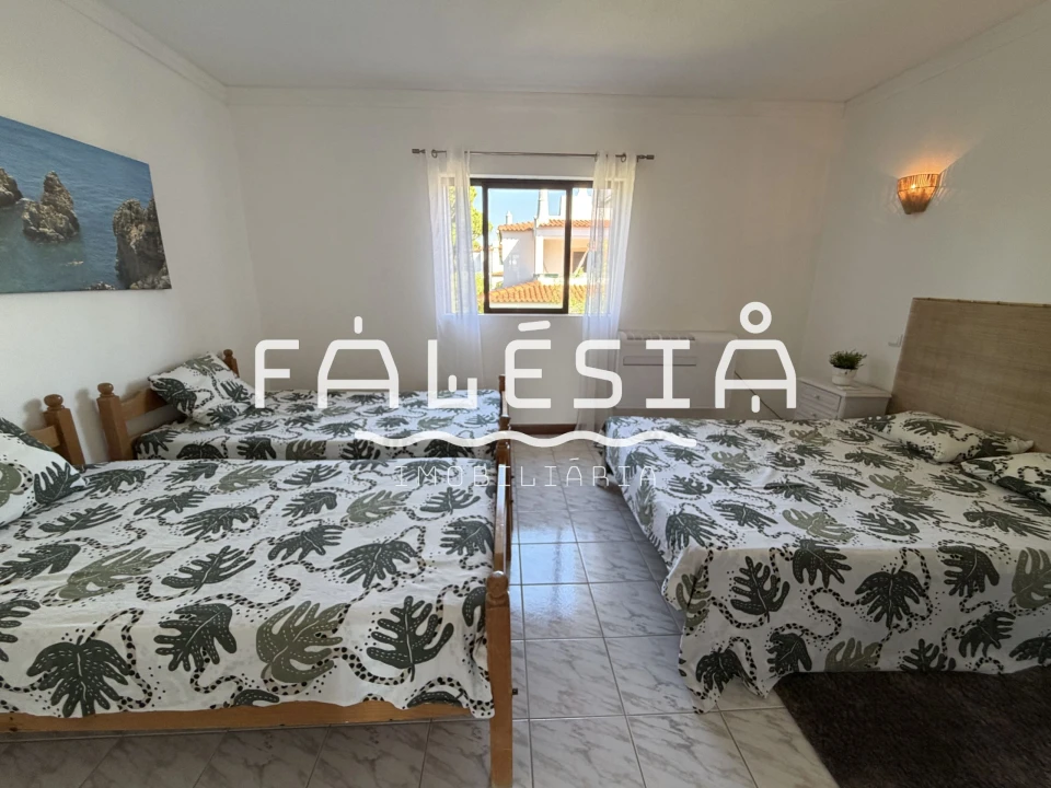 Moradia T3 para Venda em Albufeira e Olhos de Água Foto 36