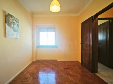 Apartamento T2 para Venda em Venteira