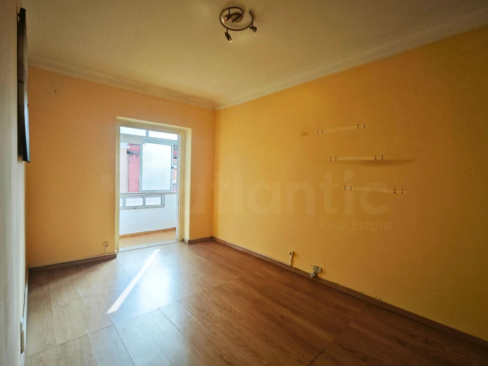 Apartamento T2 para Venda em Venteira Foto 5