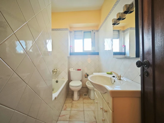 Apartamento T2 para Venda em Venteira Foto 12