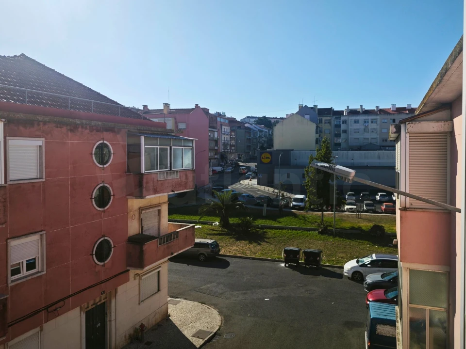 Apartamento T2 para Venda em Venteira Foto 17