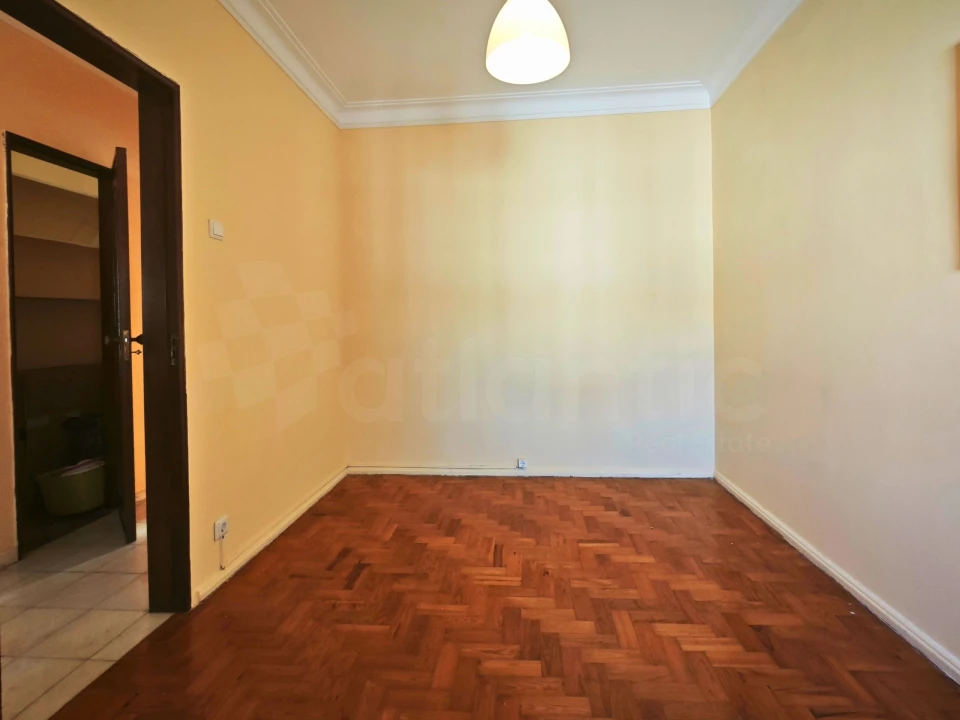 Apartamento T2 para Venda em Venteira Foto 14