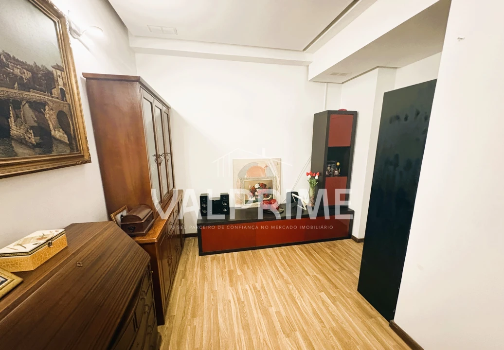 Apartamento T2 para Venda em Rio Tinto Foto 14