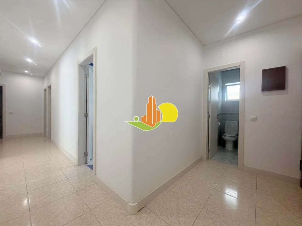 Apartamento T3 para Arrendamento em Buarcos Foto 3