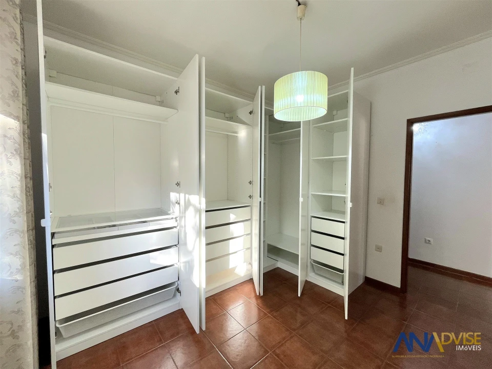 Apartamento T3 para Venda em Abraveses Foto 17