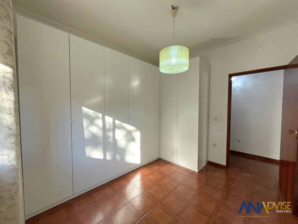 Apartamento T3 para Venda em Abraveses Foto 16