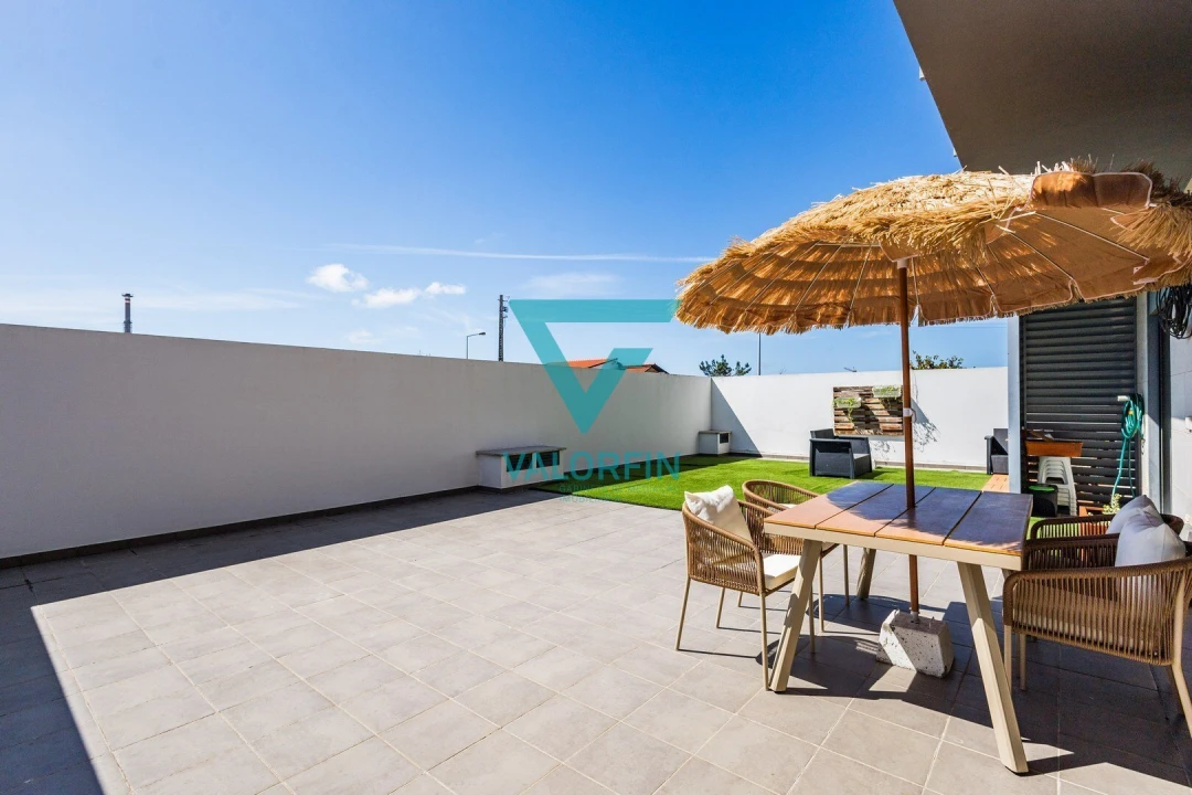 Apartamento T2 para Venda em Marinha Grande Foto 14